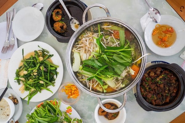 Vietnamese Dinner Culture in Business